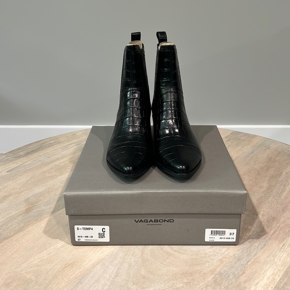 Vegabond Shoemakers Shoes - NWT Vegabond Shoemakers black leather size 7 bootie.